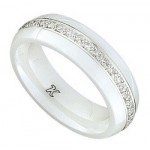 Bague C�ramique blanche, Or Blanc, Diamants.