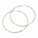 Boucles d'oreilles cr�oles Or blanc.